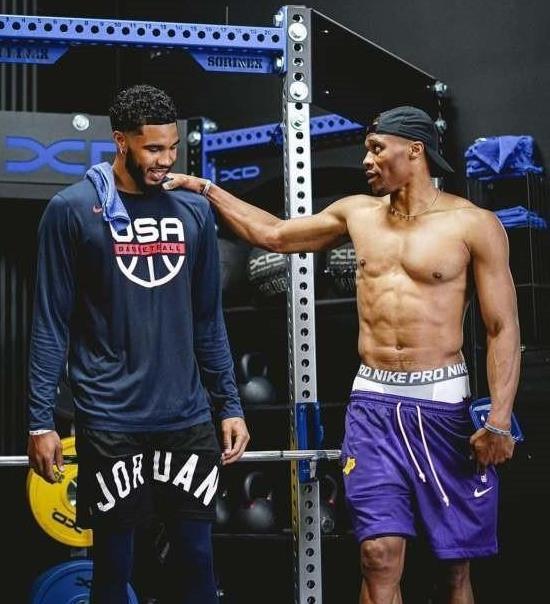 必须围绕 必须围绕